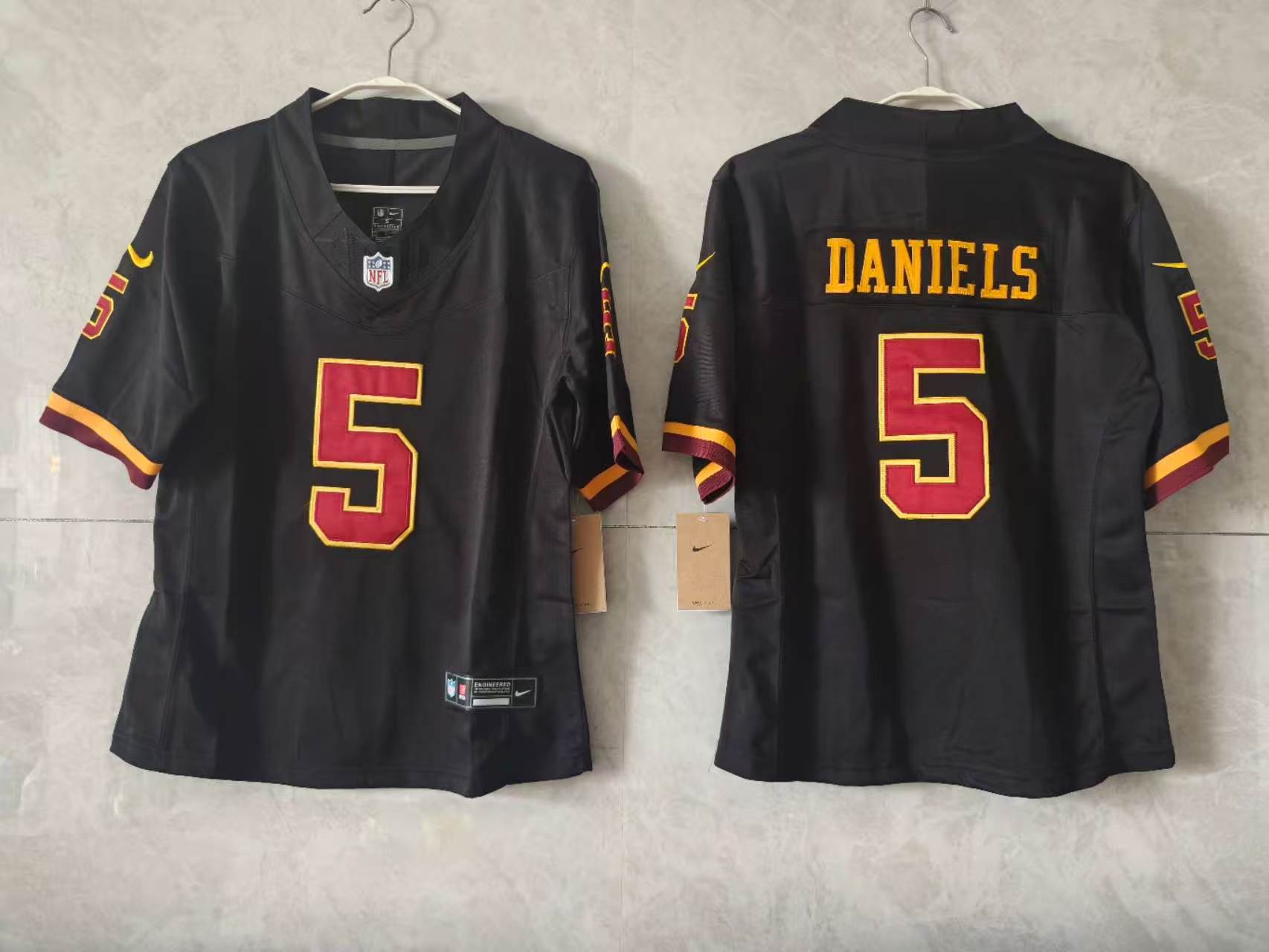 Youth Black Washington Commanders #5 Jayden Daniels 2026 Hail Raiser Alternate Vapor Limited Stitched Football Jersey